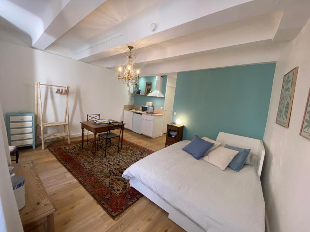 3 Studios Hyeres - Centre Ville Rue Pietonne - Manon Екстериор снимка