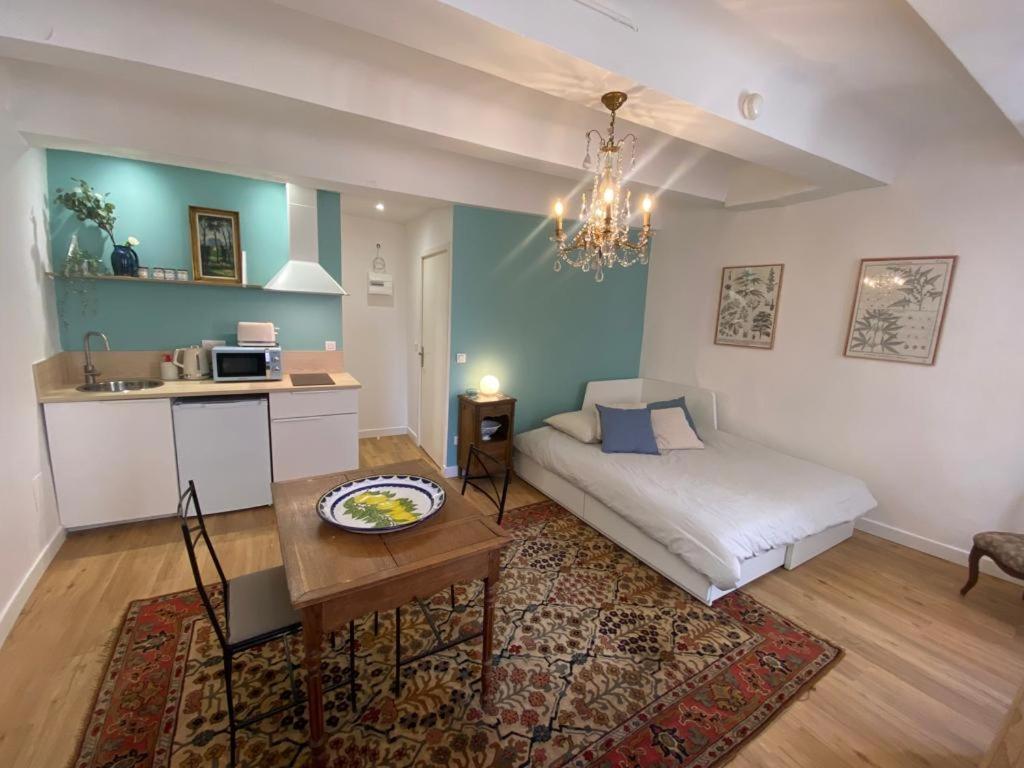 3 Studios Hyeres - Centre Ville Rue Pietonne - Manon Екстериор снимка